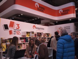 targi książki w Wilnie 2016 stoisko klubu książki
