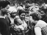 Margaret Mead rozmawia z Samoańczykami